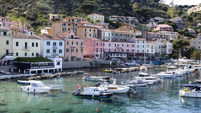 Isola del Giglio pronta a rilanciarsi, la Toscana a caccia di turisti