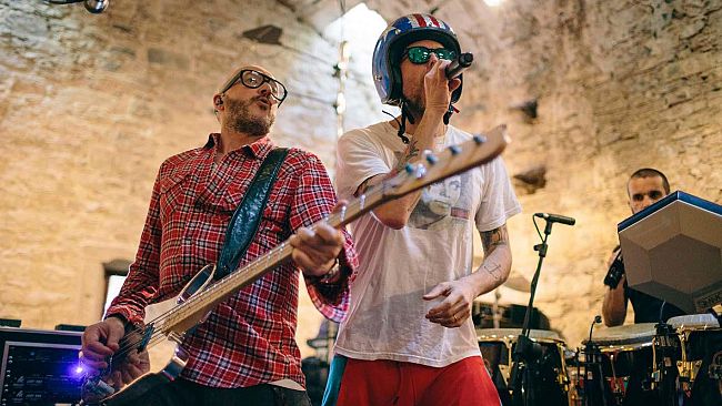 Jovanotti tra Cortona e la campagna toscana