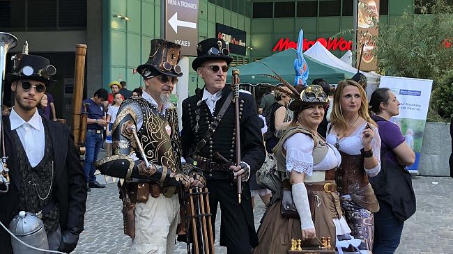 Cosplayer, musica e spettacoli al parco San Donato