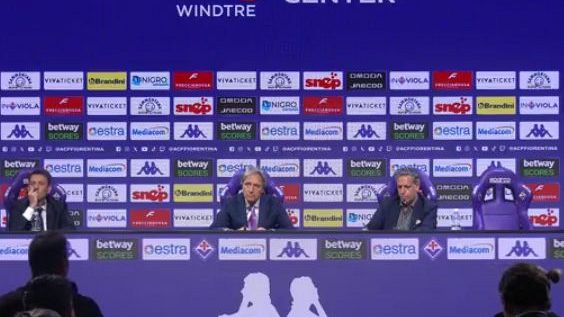 Viola, Commisso non vende