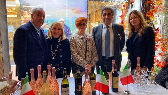 La degustazione dei vini toscani alla London Jewelers