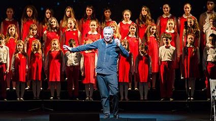 Il Piccolo Coro Melograno con Giorgio Panariello