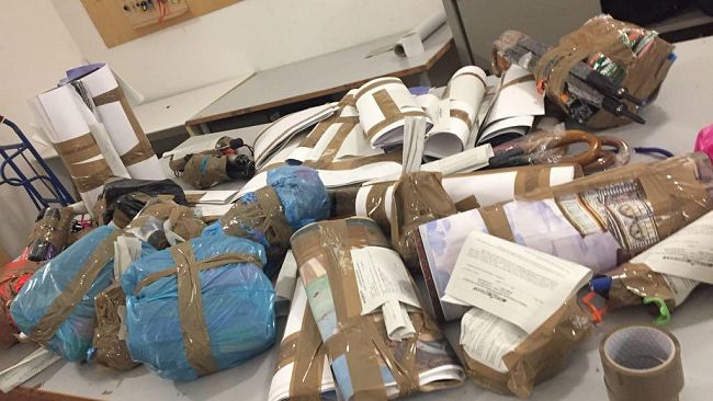 Poster abusivi: migliaia sulle strade del centro storico