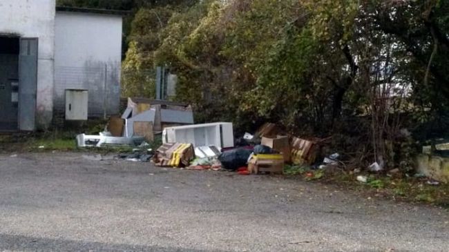 Fototrappole in azione nel Chianti: stop agli abusivi dei rifiuti 