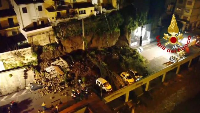 Montelupo: crolla un muro, evacuate cinque famiglie