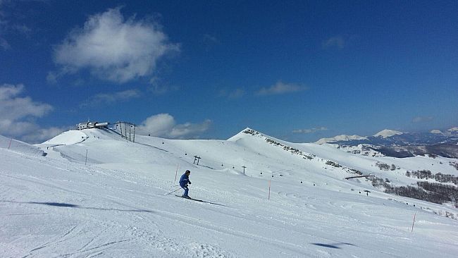 Neve: si continua a sciare all'Abetone, chiuse le altre stazioni