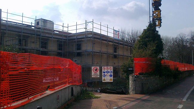 Hotel Ville sull'Arno, la burocrazia di Renzi chiude l'albergo di Bellariva