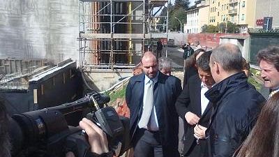 Renzi: ''Pronte azioni clamorose, i soldi ci sono per pagare le imprese''