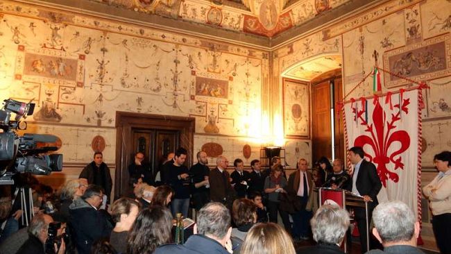 Matteo Renzi con i giornalisti per lo scambio di auguri