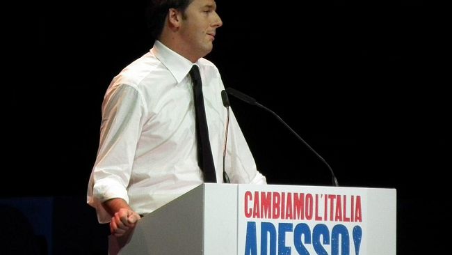 Matteo Renzi riempe il Mandela Forum: video e foto della serata