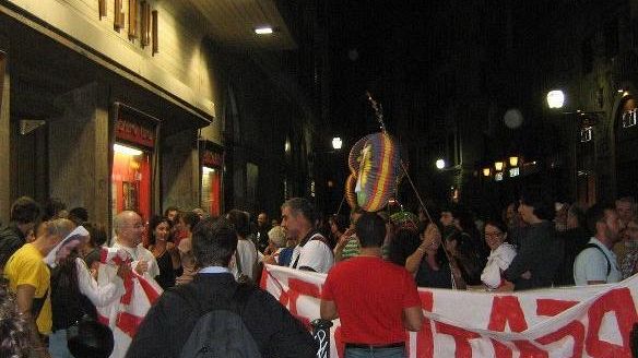 Fischi per Renzi e rificolone mascherate contro il sindaco di Firenze