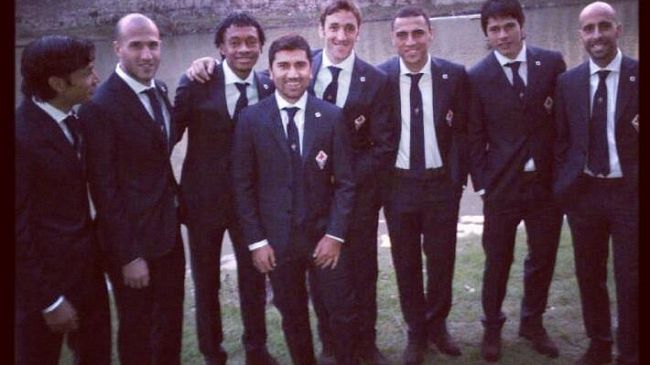 Foto di gruppo per i gigliati in riva d'Arno a Firenze