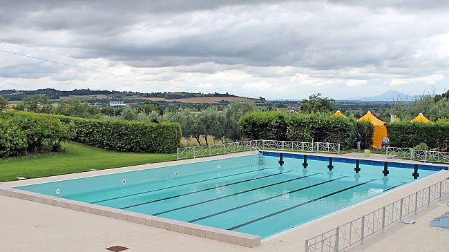 La piscina Costoli apre al pubblico per la balneazione estiva