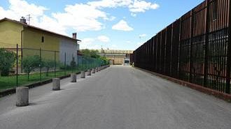 Al Questore di Prato sono fischiate le orecchie: colpa degli antifascisti