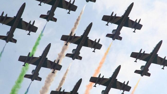Le Frecce Tricolori sopra il cielo del Mugello