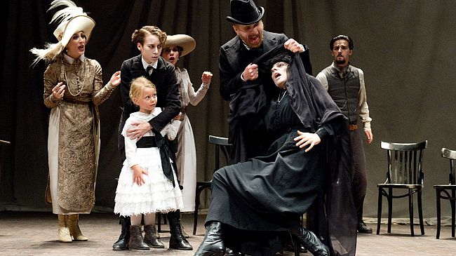 Gabriele Lavia porta al successo il Pirandello più controverso