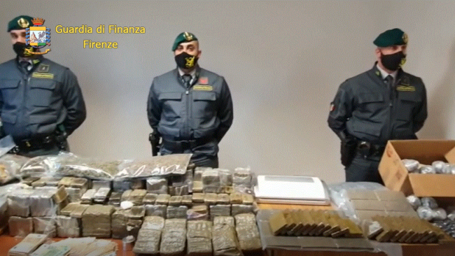 Firenze: sequestrati 135 chili di droga