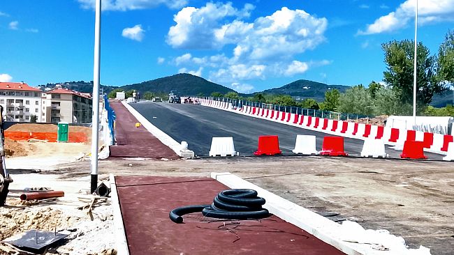 Gavinana, prende forma il nuovo ponte dedicato alle sorelline Nencioni