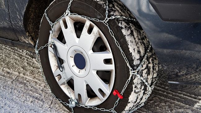Dal 15 novembre torna l'obbligo delle catene su molte strade
