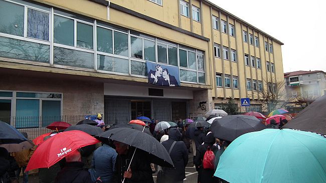 Valditara: oggi pomeriggio il flash mob in difesa della preside Savino