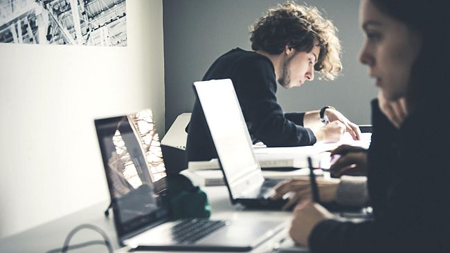 Moda: si torna sui banchi già a settembre, inizia l'anno accademico 2019/20