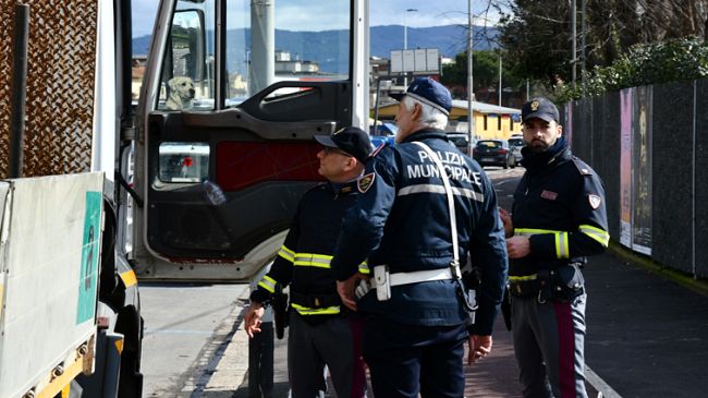 Sicurezza stradale a Firenze: controlli congiunti Polizia-Vigili