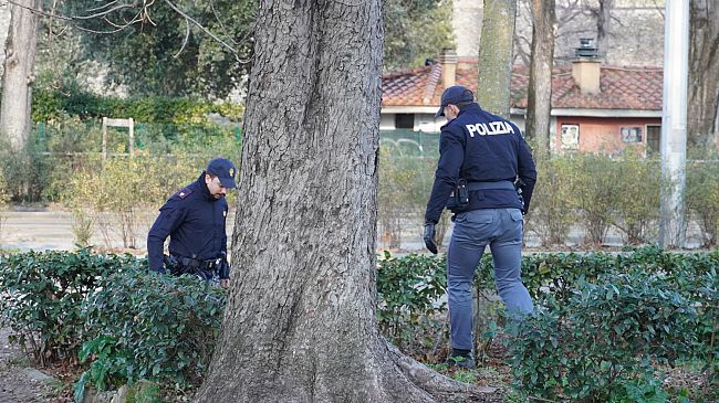 Cascine: 29enne passeggia con una pistola rubata