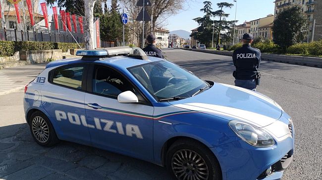 Firenze: spaccio di droga alle fermate della tramvia e dell’autobus
