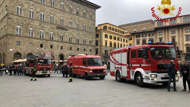 Firenze, dopo Fischer e Abramovic sale sulla Loggia dei Lanzi