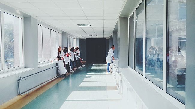 Violenze fisiche sugli infermieri, serve più sicurezza negli ospedali