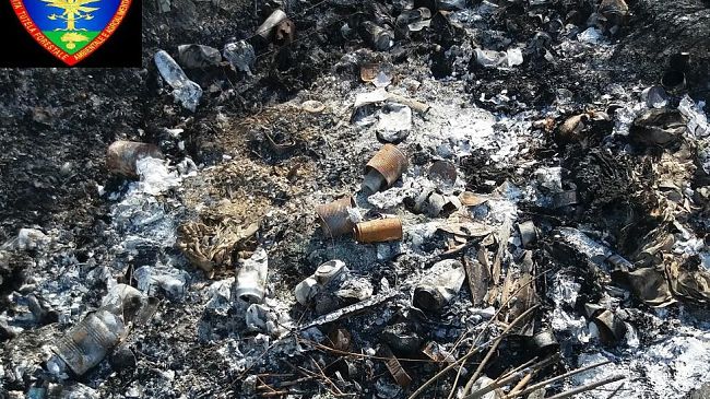 Rifiuti speciali pericolosi negli orti: lavoratori impiegati a nero