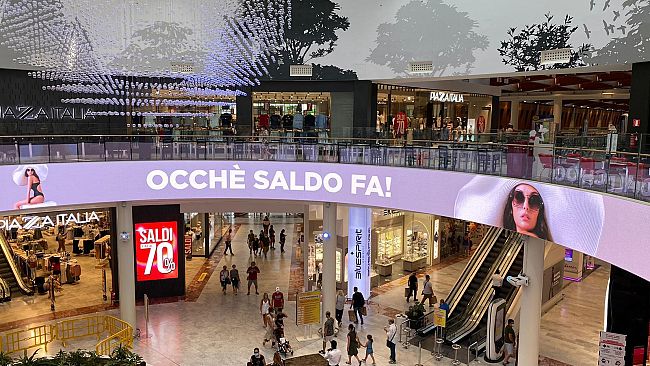 Saldi: male il primo giorno