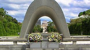 Firenze ricorda la bomba nucleare a Hiroshima