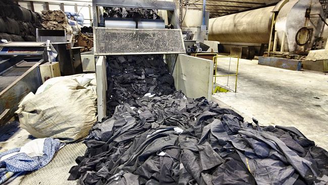 Tessuti di contrabbando, operazione Finanza tra la Cina e Prato