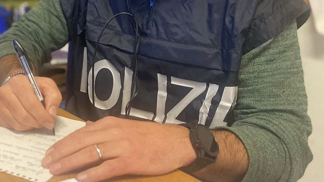 Ubriaco con una testata spacca il naso alla compagna