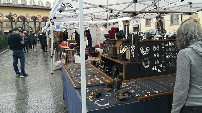 Artigiani, Bottega ai Ciompi: il valore è nelle mani