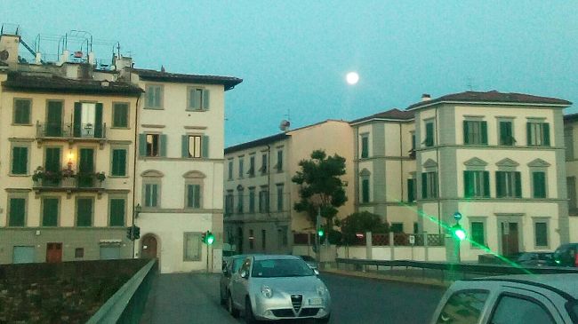 Compravendita case, Firenze in controtendenza: è fanalino nazionale