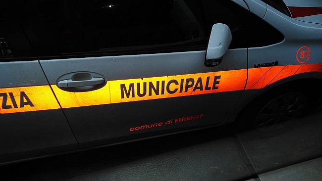 scarichi-abusivi-in-cassonetti-multato-un-cinese