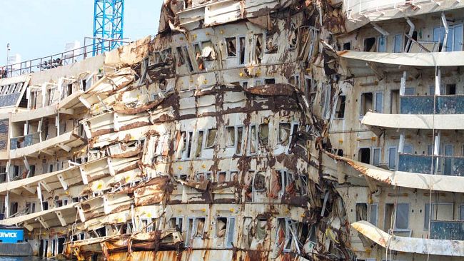 Concordia a Genova, Renzi approva progetto Costa Crociere