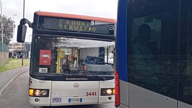 Firenze: autista aggredito da un passeggero, è sotto choc
