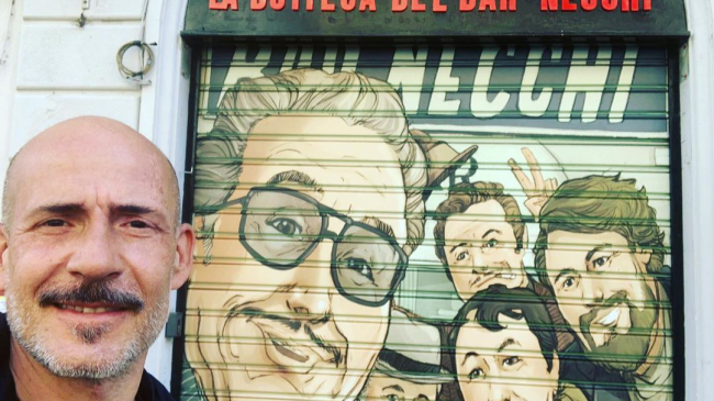 gianmarco-tognazzi-visita-il-negozio-della-supercazzola