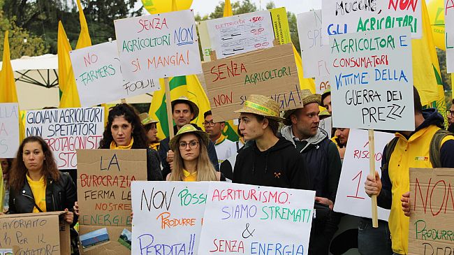 Energia: ormai c'è il rischio di sospensione delle attività