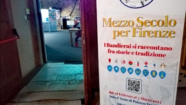 gonfalone-dargento-ai-bandierai-defli-uffizi