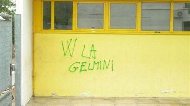 Scuola: i vandali sostengono la riforma Gelmini