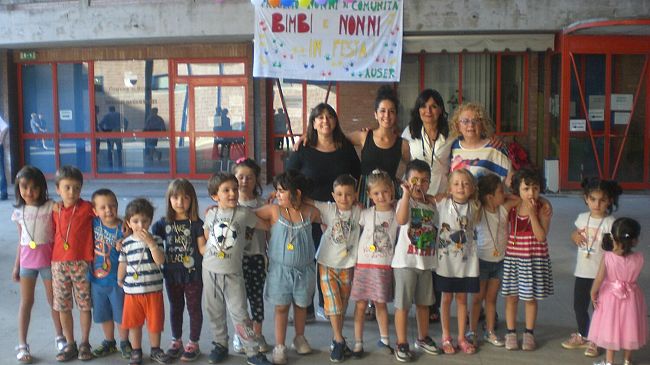 Bimbi e nonni Auser in festa: il volontariato vince ancora
