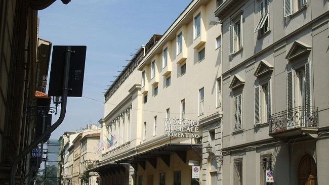 Ex Teatro Comunale: la Procura indaga sul cubo nero per reati edilizi