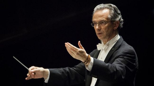 Maggio, si dimette il direttore musicale Luisi: caos senza fine