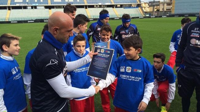 Empoli, Maccarone e compagni si allenano con i ragazzi del calcio a 7