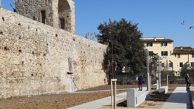 Antiche mura di Lastra a Signa, tratto restaurato