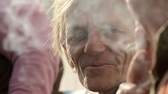 Firenze: famiglia con tre figli piccoli dorme in auto